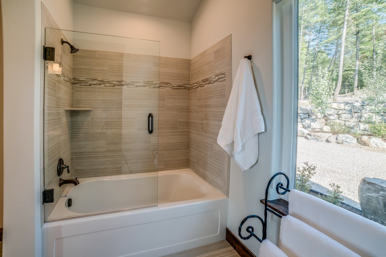 Shower & Tub Installation in Dora